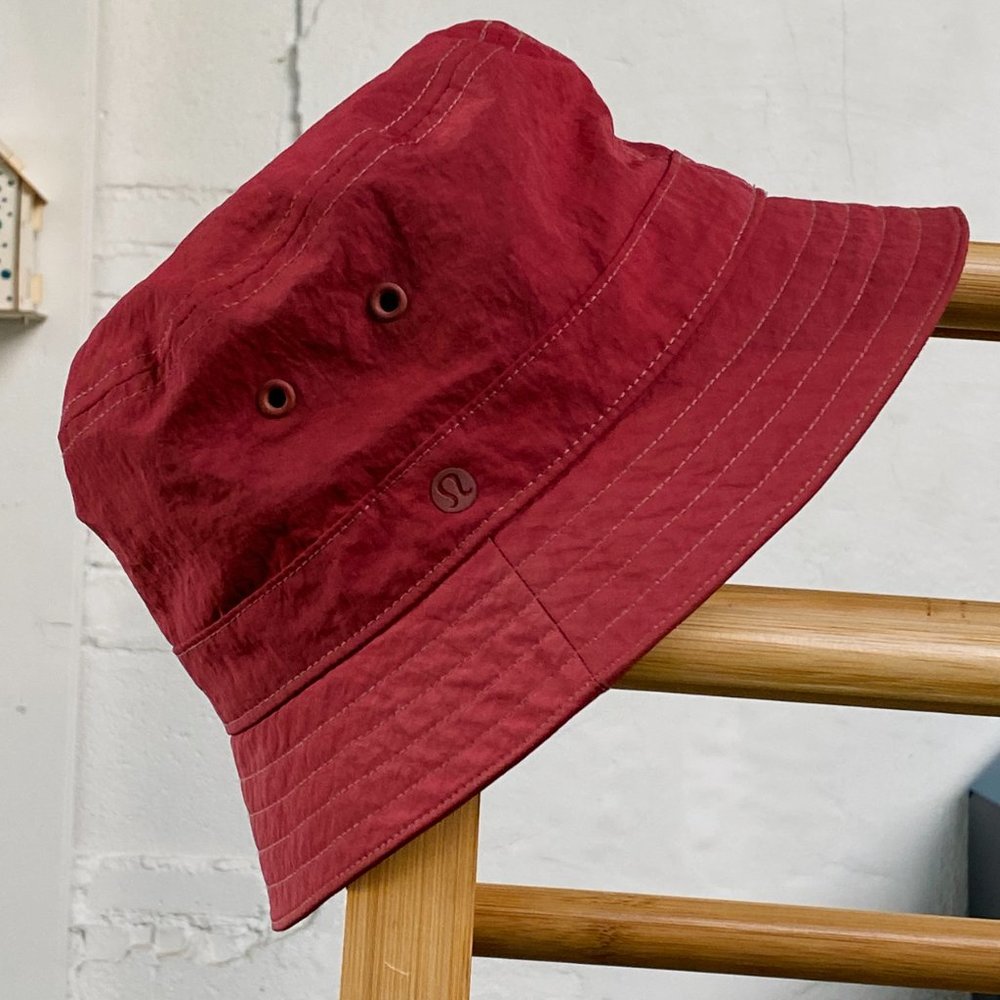 Lululemon On My Level Bucket Hat in Berry Pink (size S/M) - Picture 7 of 8
